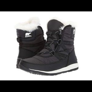 Sorel Whitney short lace II NEARLY NEW